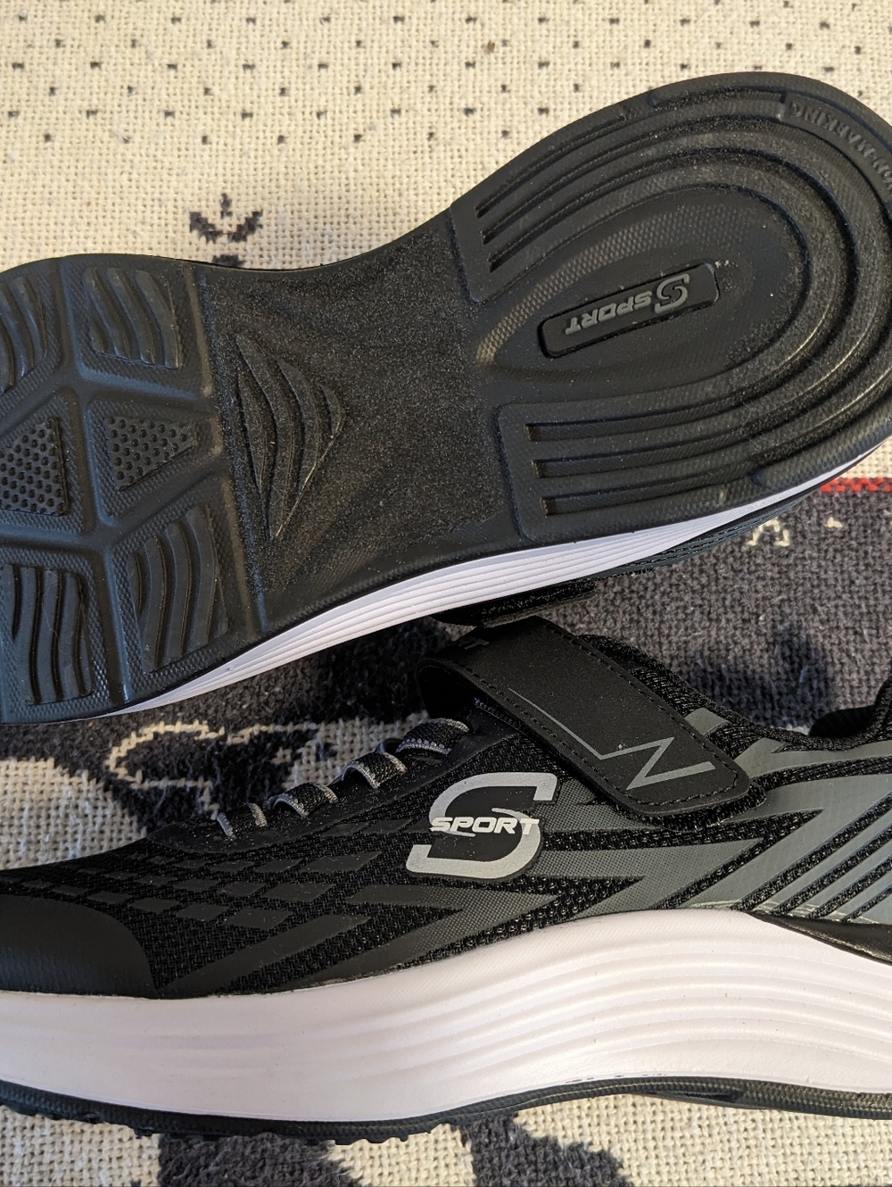 Skechers Boys Black & White Athletic Sneaker with Strap Size 5 - Picture 5 of 5